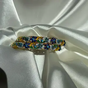 Blue flower bangle