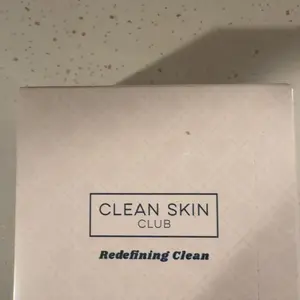 Clean Skin Club Clean Swabs 500CT Dual-Sided Precision Tip Biodegradable Organic Cotton & Bamboo Chlorine-Free Hypoallergenic Makeup & Nail Polish Touch-ups