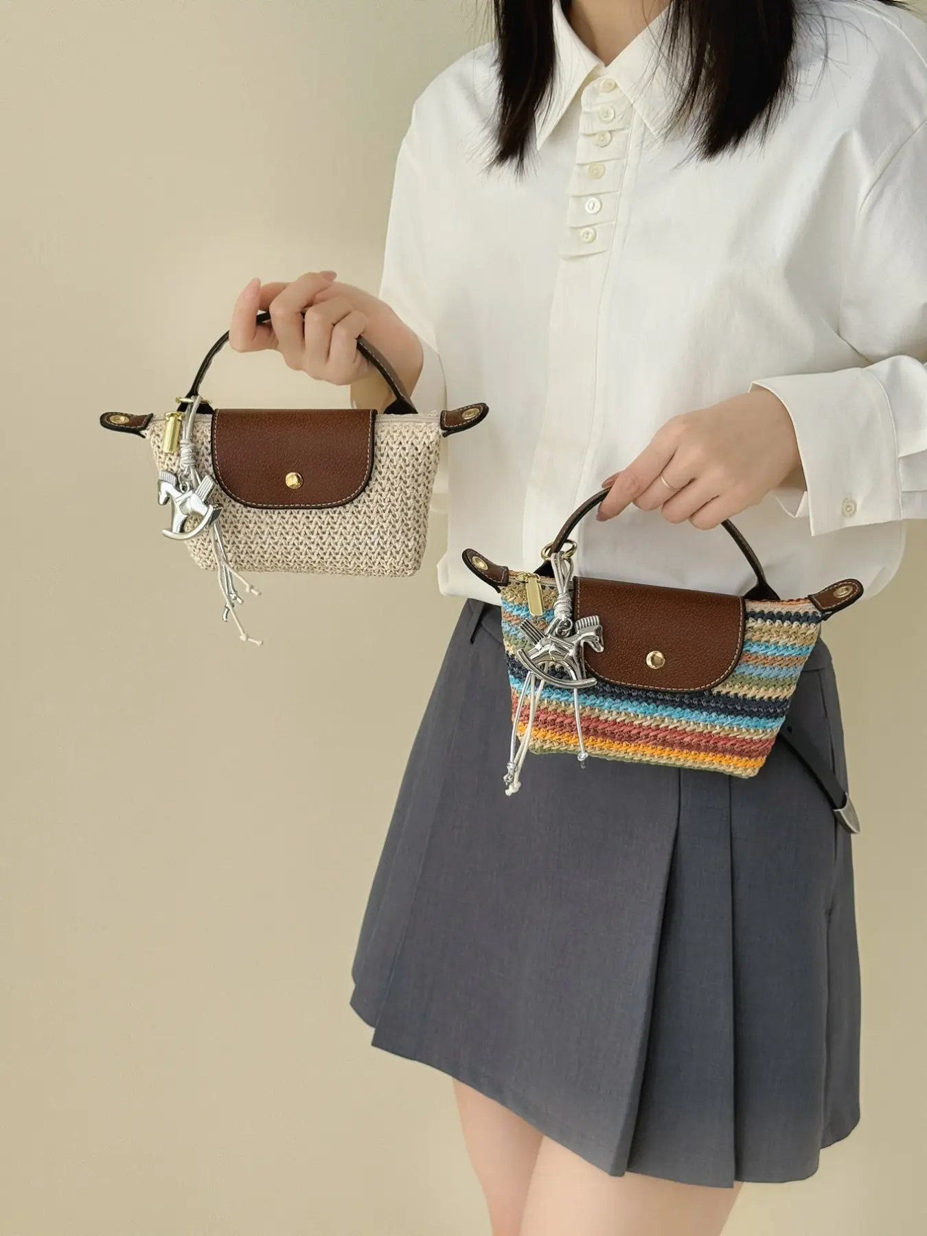 Women's Straw Mini Tote Bag with Leather Flip Cover and Horse Charm, Handheld Boho Style Crossbody Dual Use, Ideal for Summer and Daily Wear