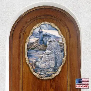 Designocracy 8591572W-JB 24x18 in. Crafted Starlight Otter Lighthouse Wall Hanger, Decorative Alternative Window Decor, Gift-Worthy Home Hanging Accent