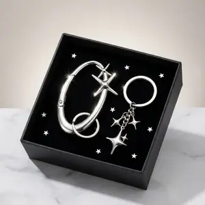 "The Starlight Aesthetic" — Viral Y2K Star Keychain Set | Chrome Star Carabiner & Star Dangle Bag Charm | Minimalist Cool Girl Accessory for Car Keys & Bags | Retro Fashion Essential | Silver & Black Tag