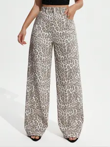 Women's Y2K Leopard Print High Waist Wide Leg Jeans, Flowy, & Makes Legs look MILES Long, Casual Pocket Design Long Pants for Daily Wear, Stylish Denim Trousers.