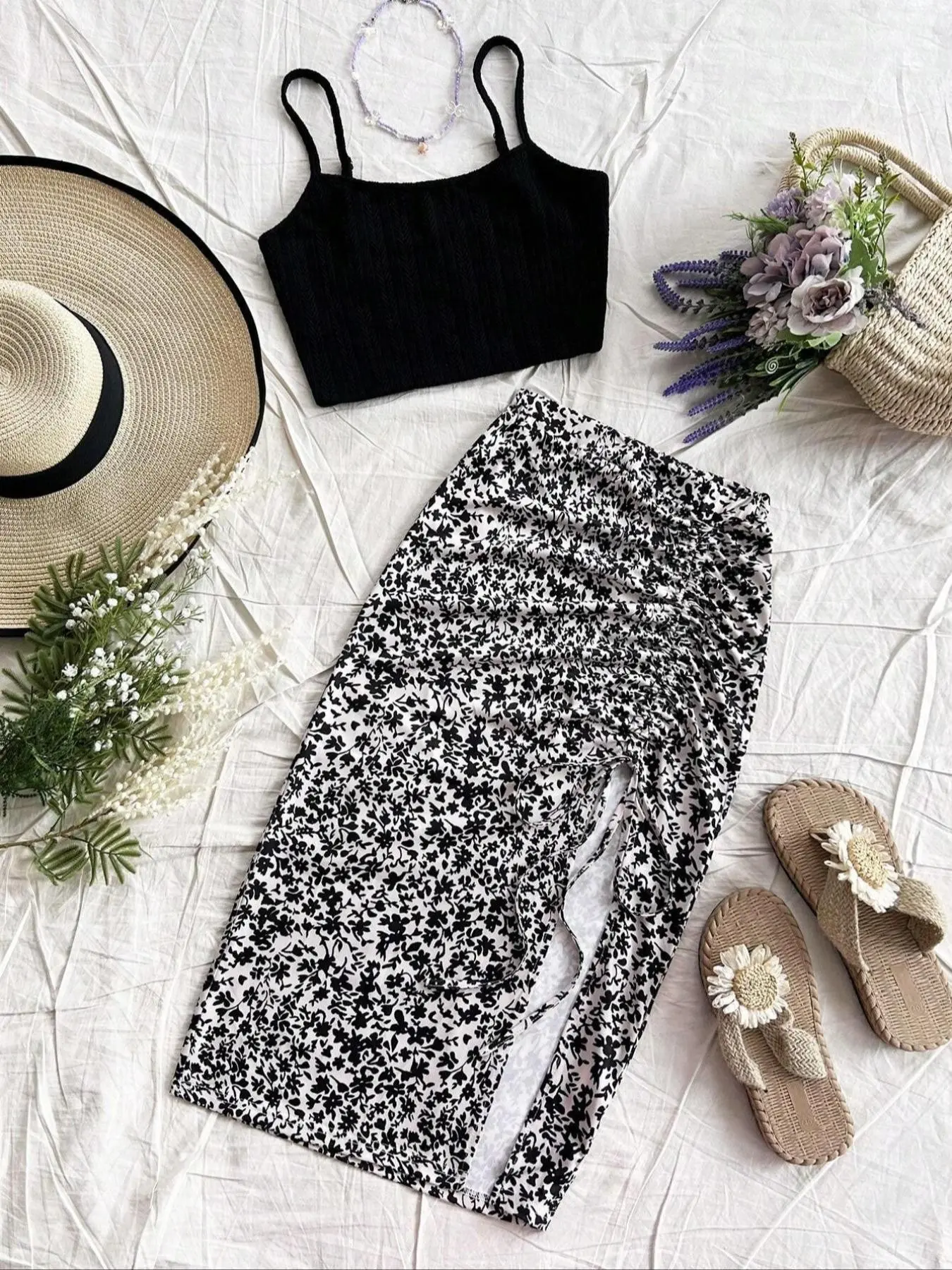 Women's Plain Cami Top & Ditsy Floral Print Ruched Drawstring Skirt, Casual Sleeveless Top & Skirt for Summer, Two-piece Women’s Sets, Adjustable, Womenswear, Clothes