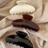 3pcs Women 3.54in/9cm Black, White, Brown Lightweight Plastic Hair Clips, Versatile Solid Color Hair Claws, Hair Claws Set, Suitable For Daily, Casual, Party, Commute Hairclips