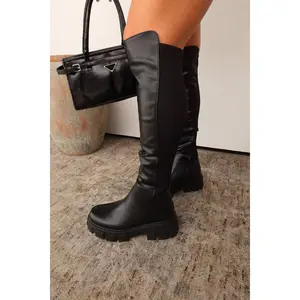 She's A Muse Flat Boots - Black