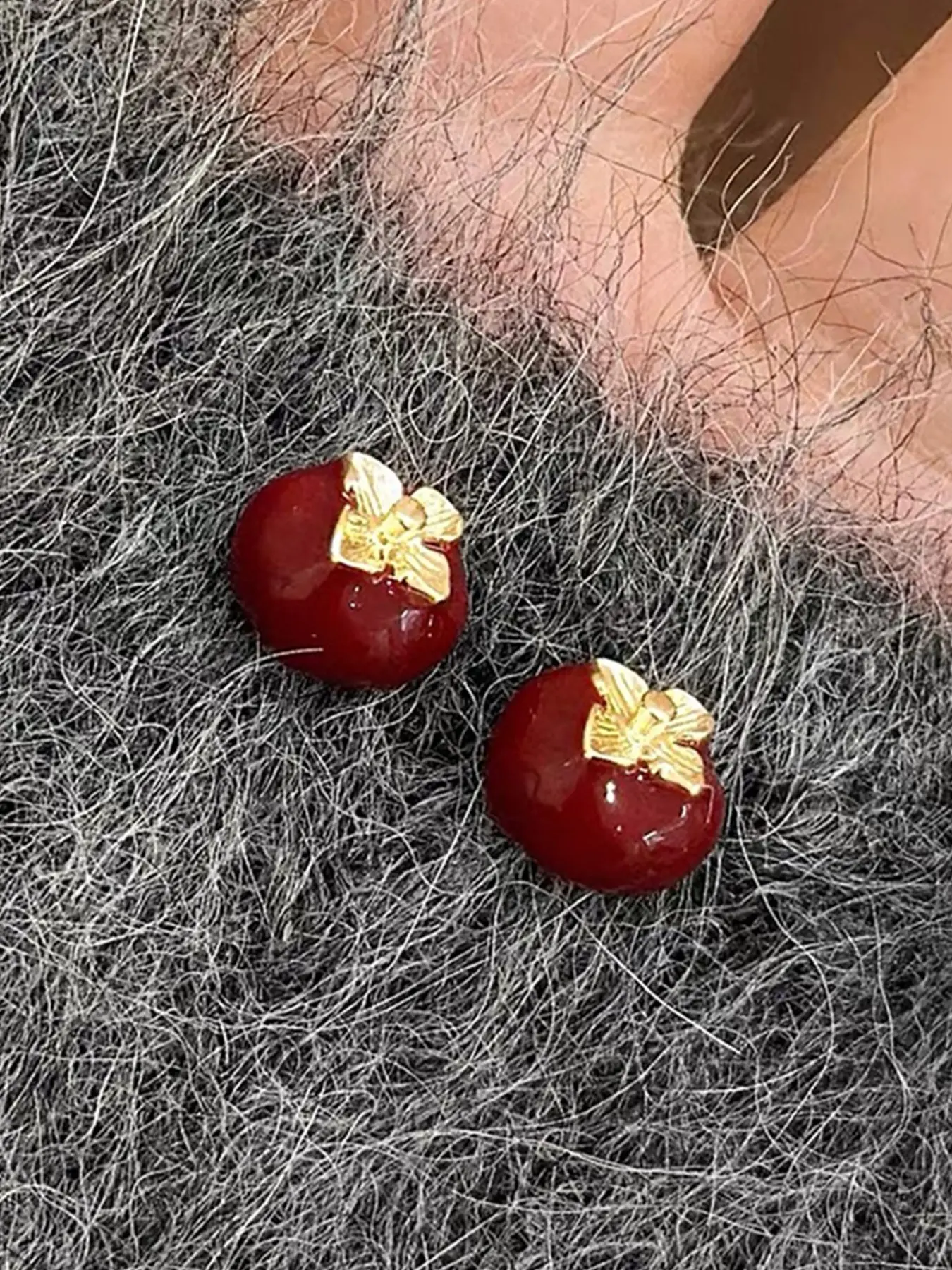 Elegant French Vintage Wine Persimmon Stud Earrings, Small and Unique Design for Women, Daily Casual Fashion Jewelry