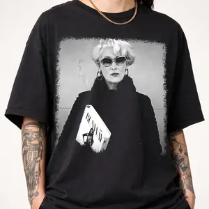 Retro Devil Wears Prada Shirt, Fashion Boss Lady Graphic Tee, Unisex T-shirt, Gift For Fan Lovers