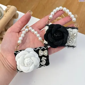 Women's 2-Piece Stylish Camellia Flower Keychain Set - Cute Charm, Bag Decoration, Car Key Accent, Daily Gift, Stylish Keychain