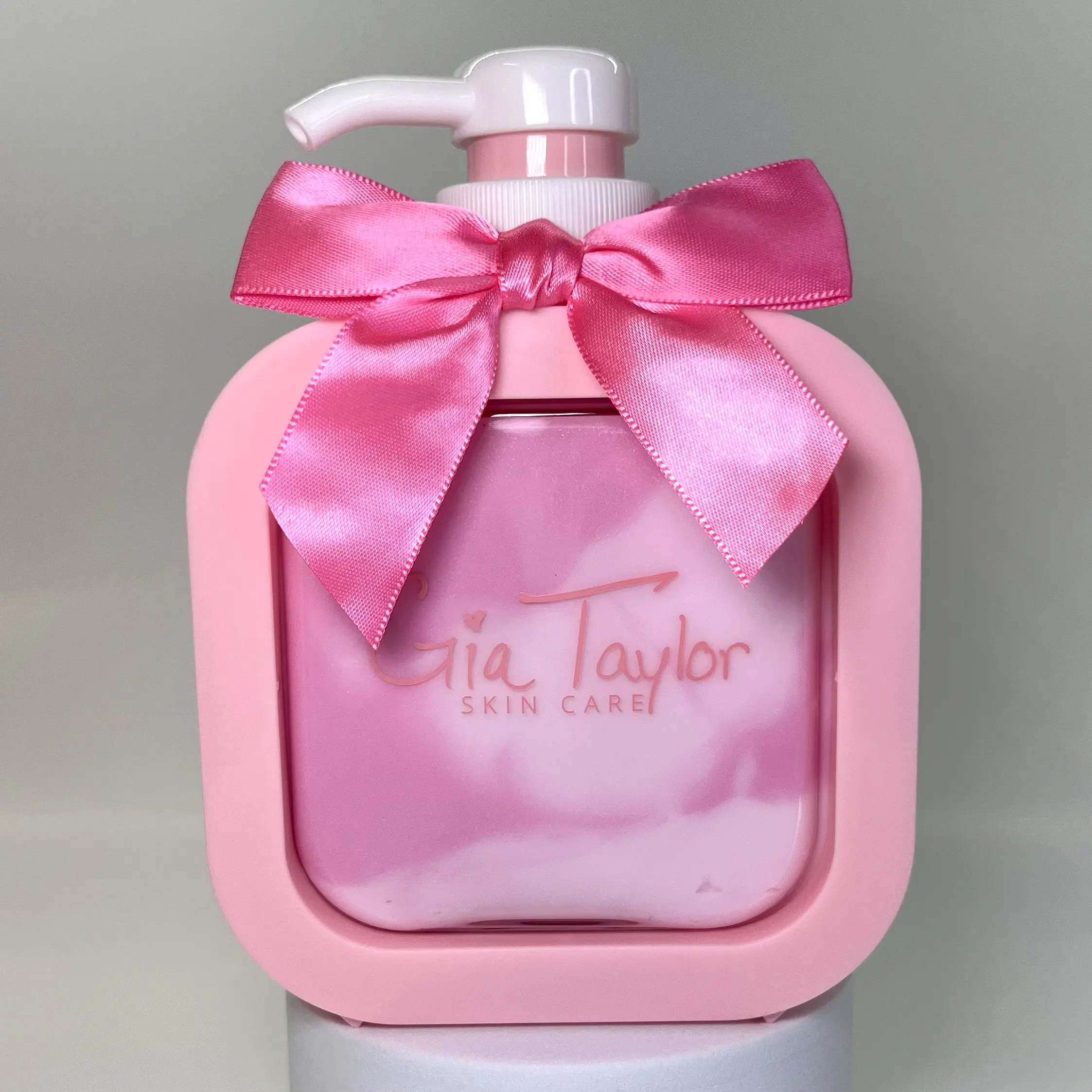 Pink Champagne Scented Lotion // Thick Formula Creamy and Rich Body and Hand Lotion // Vegan and Cruelty Free Lotion // Handmade Lotion // Hydrating Lotion // Cute Girly Bow Lotion //