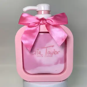 Pink Champagne Scented Lotion // Thick Formula Creamy and Rich Body and Hand Lotion // Vegan and Cruelty Free Lotion // Handmade Lotion // Hydrating Lotion // Cute Girly Bow Lotion //