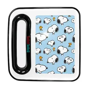 Uncanny Brands Peanuts Waffle Maker