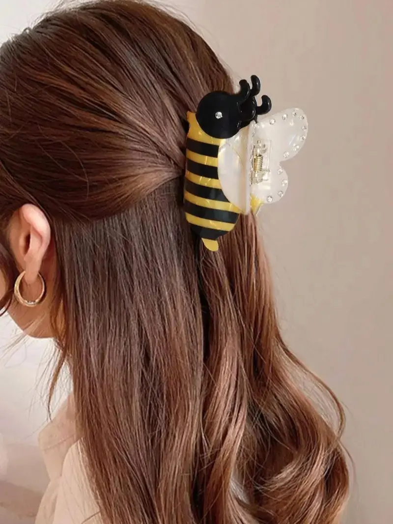 Cute Bee Shaped Hair Claw Clip, Minimalist Fashion Hair Accessories for Women and Girls, Firm Hold Claw Suitable for Thick Hair Daily Styling