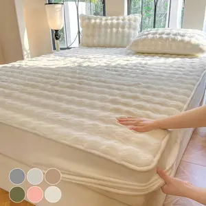 Faux Rabbit Fur Striped Fitted Sheet 3-Piece Set – Luxurious, Soft & Warm Solid Color Bedding Bed Sheets Set, Premium Set (Includes 1 Fitted Sheet + 1/2 Pillowcases), All-Season Use, Perfect for Bedroom, Dorm, Sofa, Fluffy & Cozy, Ideal Christmas Gift