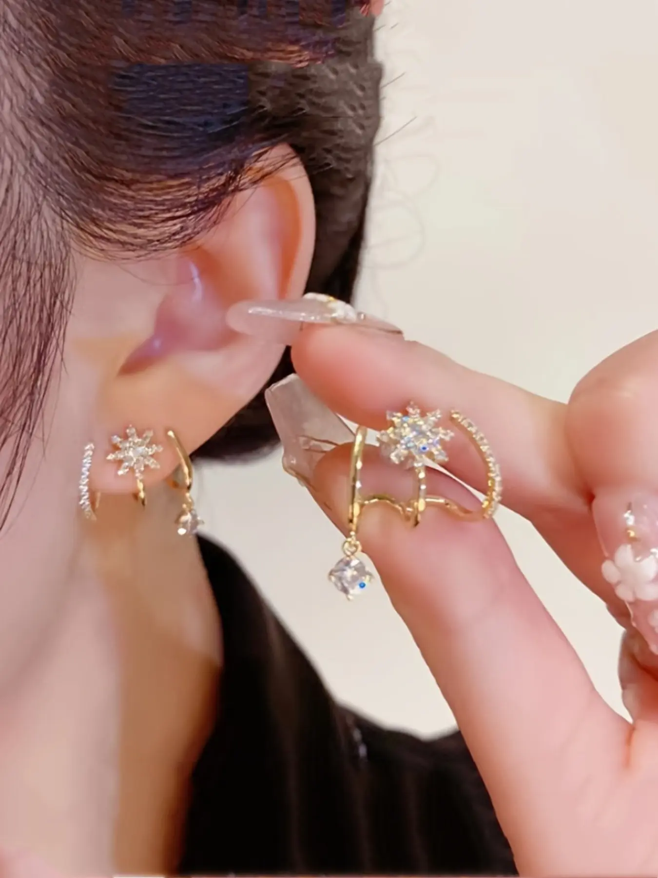Elegant Exquisite Eight Pointed Star Ear Row Earrings Sparkling Geometry Cubic Zirconia Earrings with Octagonal Star Earrings Suitable for Daily and Party Birthdays, Valentine's Day, and Anniversary Gifts Hoop Earrings Ear Studs Stud Earring Jewelry
