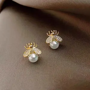 Female dainty bubble bee stud earrings lightweight jewelry bubble bee earrings