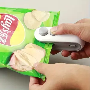 Rechargeable Magnetic Portable Mini Durable Snack Bag Sealer, USB-Rechargeable Hand-Press Sealing Machine with Low Power Consumption, Suitable for Home, Picnic and Travel, Ideal for Storing Snacks Such as Potato Chips and Cookies