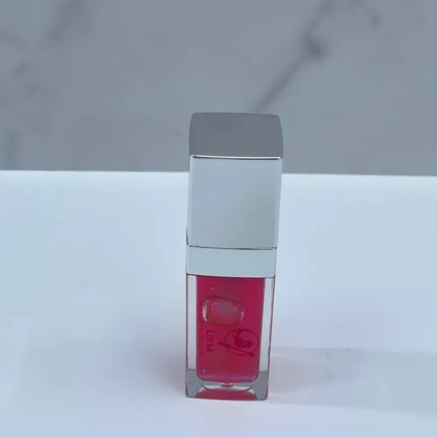 Lip Gloss - Makeup Cosmetic for Luscious Lips