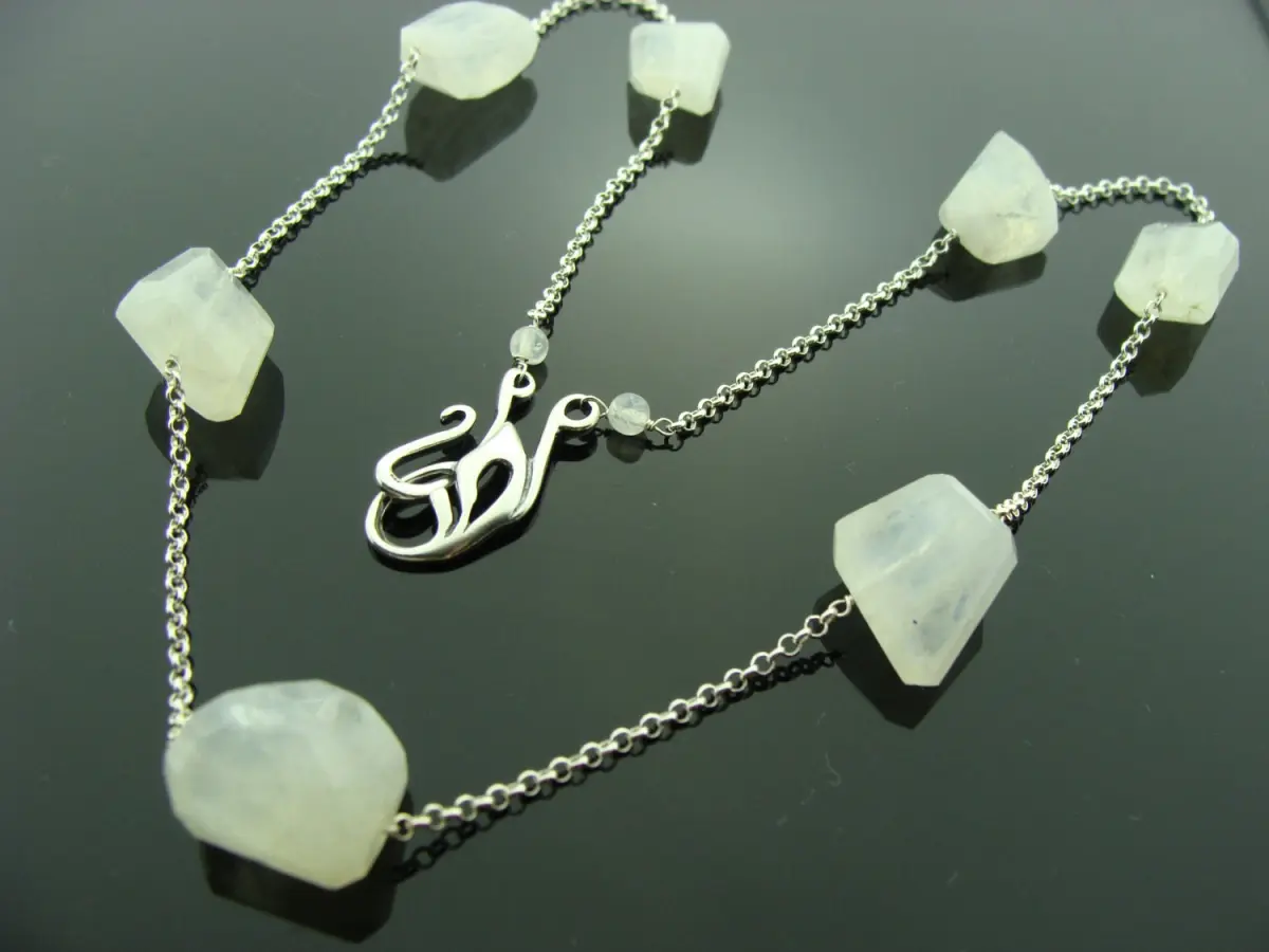 Rainbow Moonstone Necklace · 925 Sterling Silver Jewelry · June Birthstone Gift · Dainty Gemstone Necklace for Her