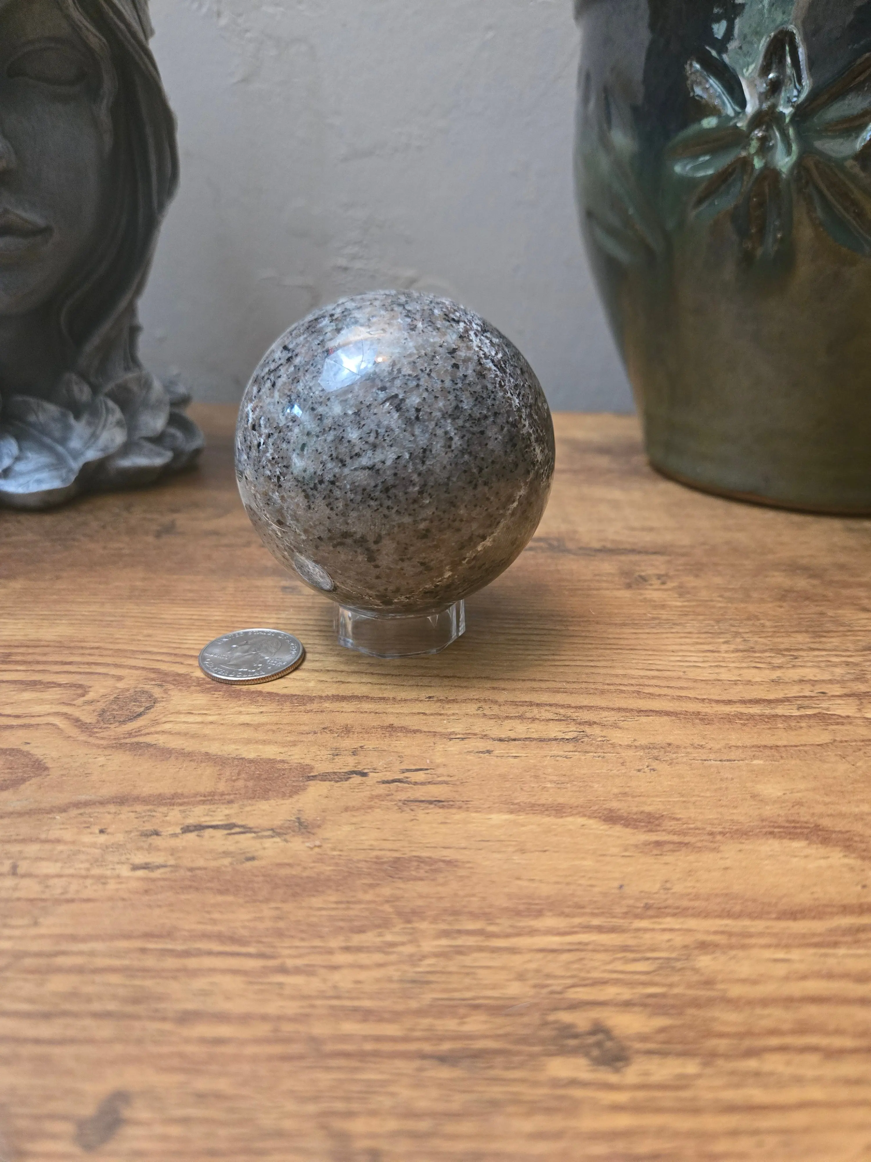 Natural Crystal Yooperlite Sphere - Natural Crystal Decor, Apothecharity Jewelry Accessory Derivative, Stress Reliever for Anxiety Relief, Calming, Enhances Creativity, Promotes Forgiveness, Boosts Self-Confidence, Restores Balance, Pure Stone, Beneficial