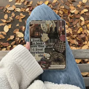 Romantasy Kindle Insert for Clear Case – Aesthetic Book Lover Decor | Cozy Reading Accessory