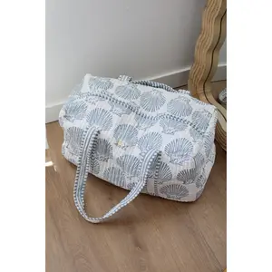 Shell Collector Weekender Duffle Bag, Travel Luggage for Casual Getaways