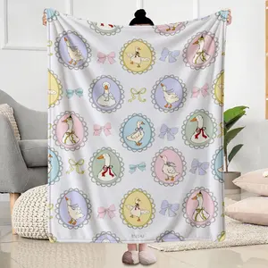 1pc Fleece Blanket with Duck Pattern And Bow Design, Soft And Cozy, Durable for All Seasons, Suitable for Sofa, Bed, Travel, Camping, Home Decor, And Adult & Family Use