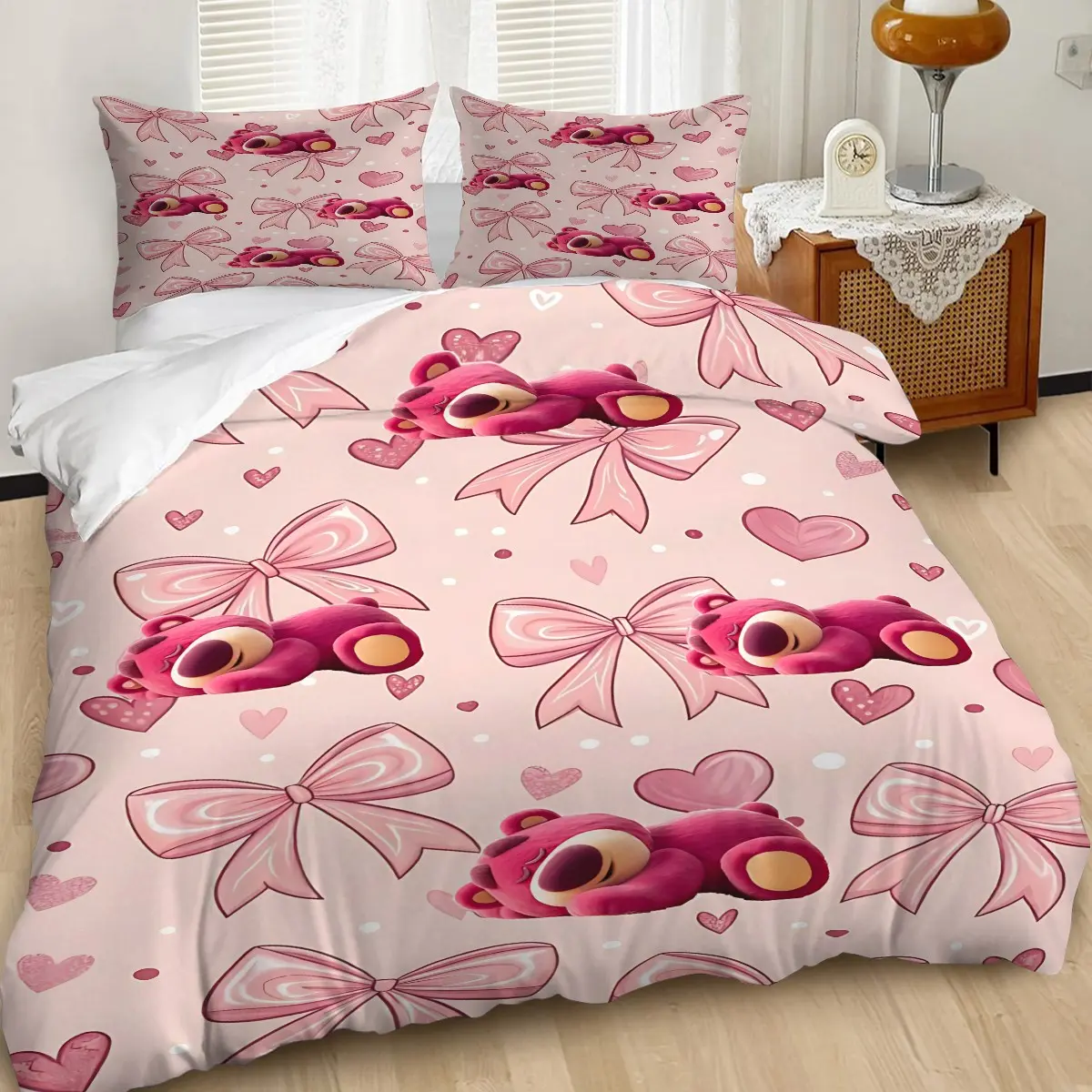 The Pink Duvet Cover Set Is Filled with Sweet and Playful Strawberry Teddy Bears, with Soft Fabric That is Skin Friendly and Breathable, High-Definition Printing That is Washable, Zipper Closure Design, Includes 1 or 2 Pillowcases (Excluding Pillow Core).