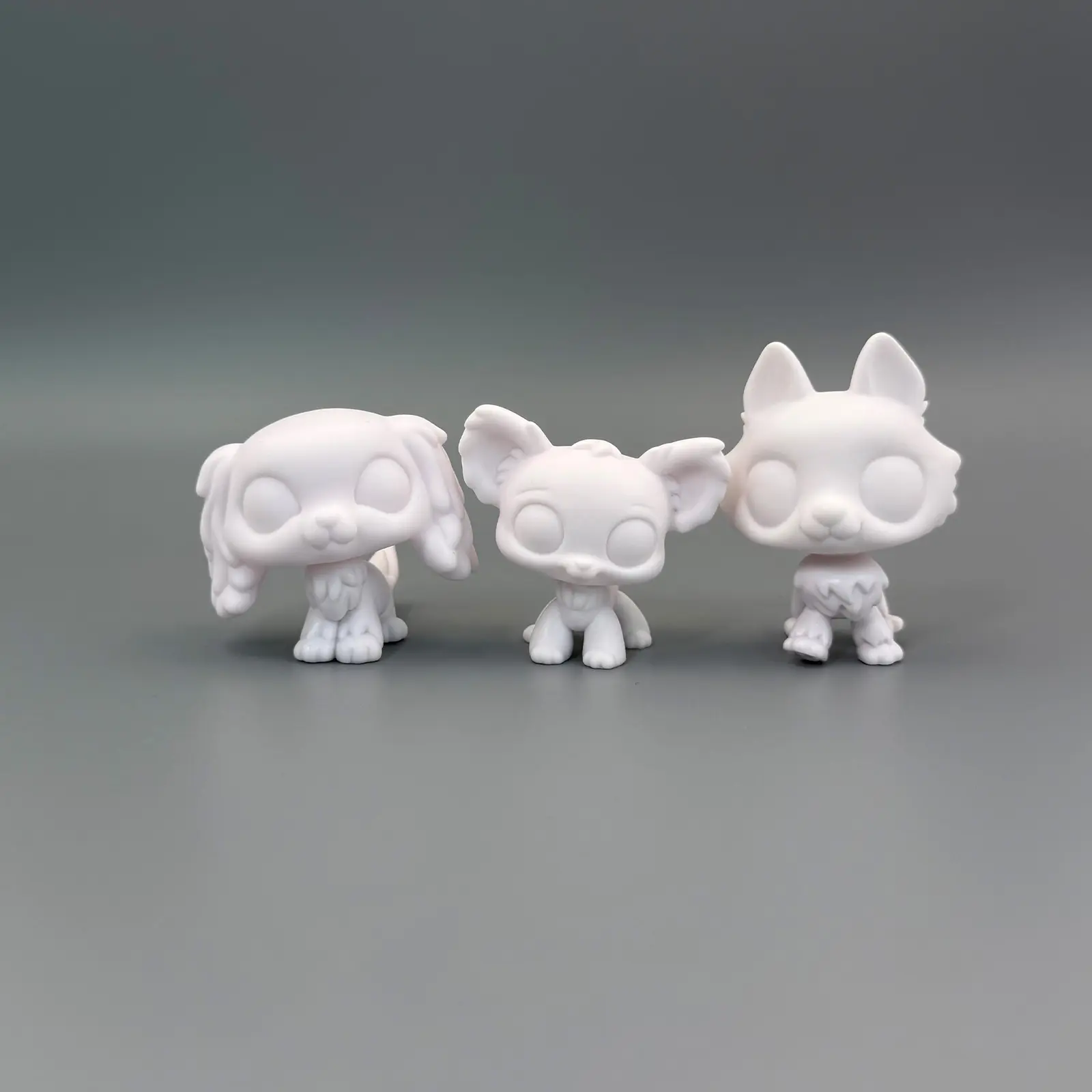 3 Pcs Unpainted Blank Mini Pet Figurines Set - White Paintable PVC Models (Long Ear Dog, Chihuahua, Fluffy Cat) for DIY Hand Painting Craft, Gift, Desktop Decoration, Collectible Figure Animals