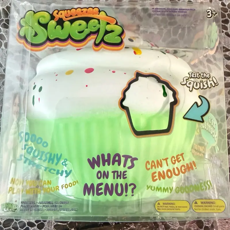 Squishy Jumbo CUPCAKE - stress relief toys