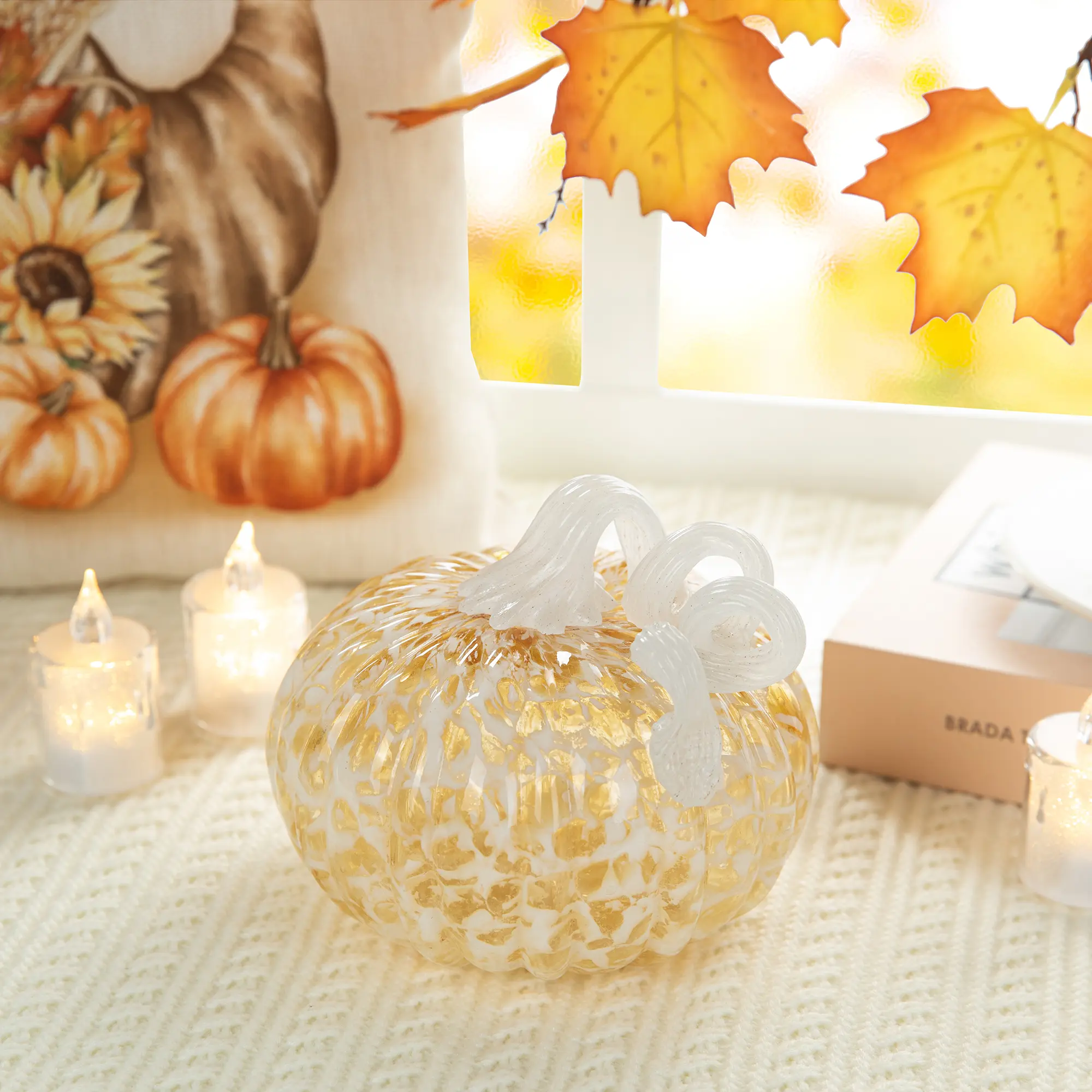 Glitzhome 6 in Handmade Glass Pumpkin, Fall Amber Dots Round Decor, Festive Home Decor Fruit Ornaments