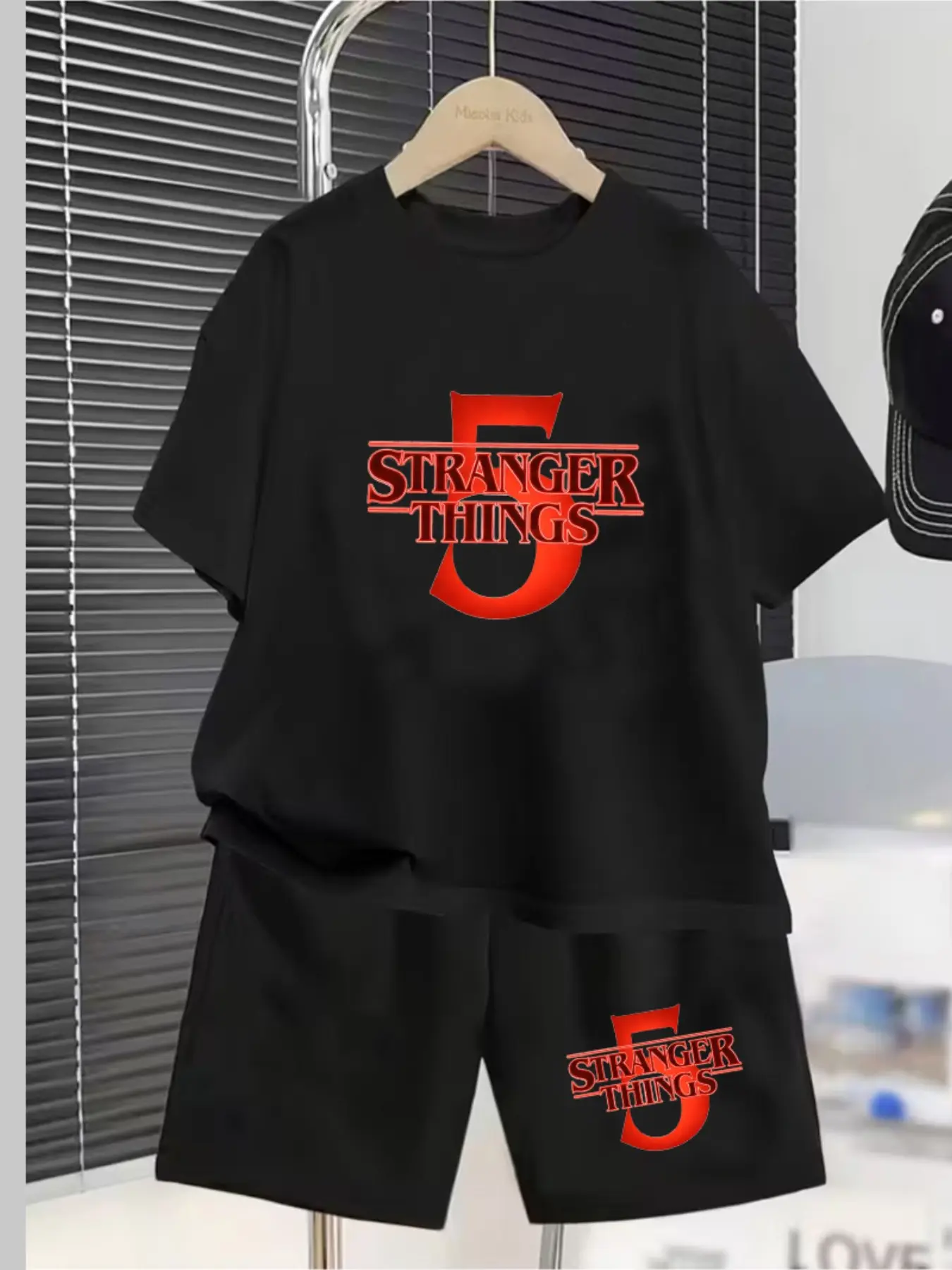 Netflix American Tv Series Final Season "Stranger Things" 5 Printed Children's Set, Matching Set, Summer New Style, Unisex Design Short-Sleeved T-Shirts + Shorts 2-Piece Set, Clothes Kids, Comfortable, Casual Daily Use