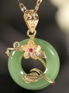 Flower Design Pendant Necklace, Faux Green Imperial Jade Decor Necklace for Women for Gift, Fashion All-match Accessories for Daily Wear