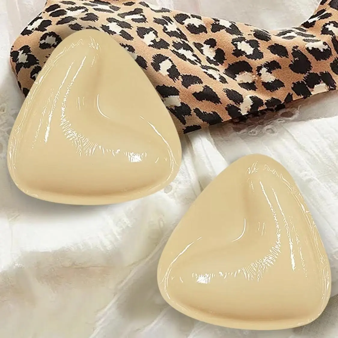 Double-Sided Sticky Bra Invisible  Push upBreast Enhancers Pads Reusable Padded Ultra LiftInserts Adhesive Bra Pads Bikini WomenswearAccessories Strapless Underwear Lady WomenComfort hulily insert pushup Removable Bra Pads Bra Liners
