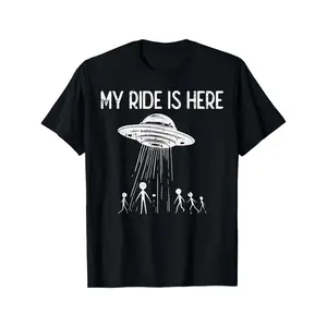 Menswear Short-Sleeve Cotton Fabric Streetwear Funny Alien UFO "My Ride Is Here" Graphic T-Shirt - Retro Flying Saucer, Extraterrestrials & Dog Design, Glossy Black/White Print, Regular Fit Unisex Casual Tee for Parties, Outdoor Use
