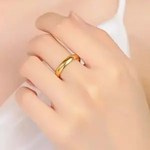 Men's and women's rings made of simple stainless alloy. Unisex plain ring without stones for everyday wear and weddings