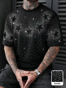 Men's black casual loose-fitting short-sleeved T-shirt, adorned with rhinestones, features a relaxed fit, exuding a mature street style. This men's black rhinestone star-patterned short-sleeved T-shirt is casual yet sparkly, making it an ideal choice for