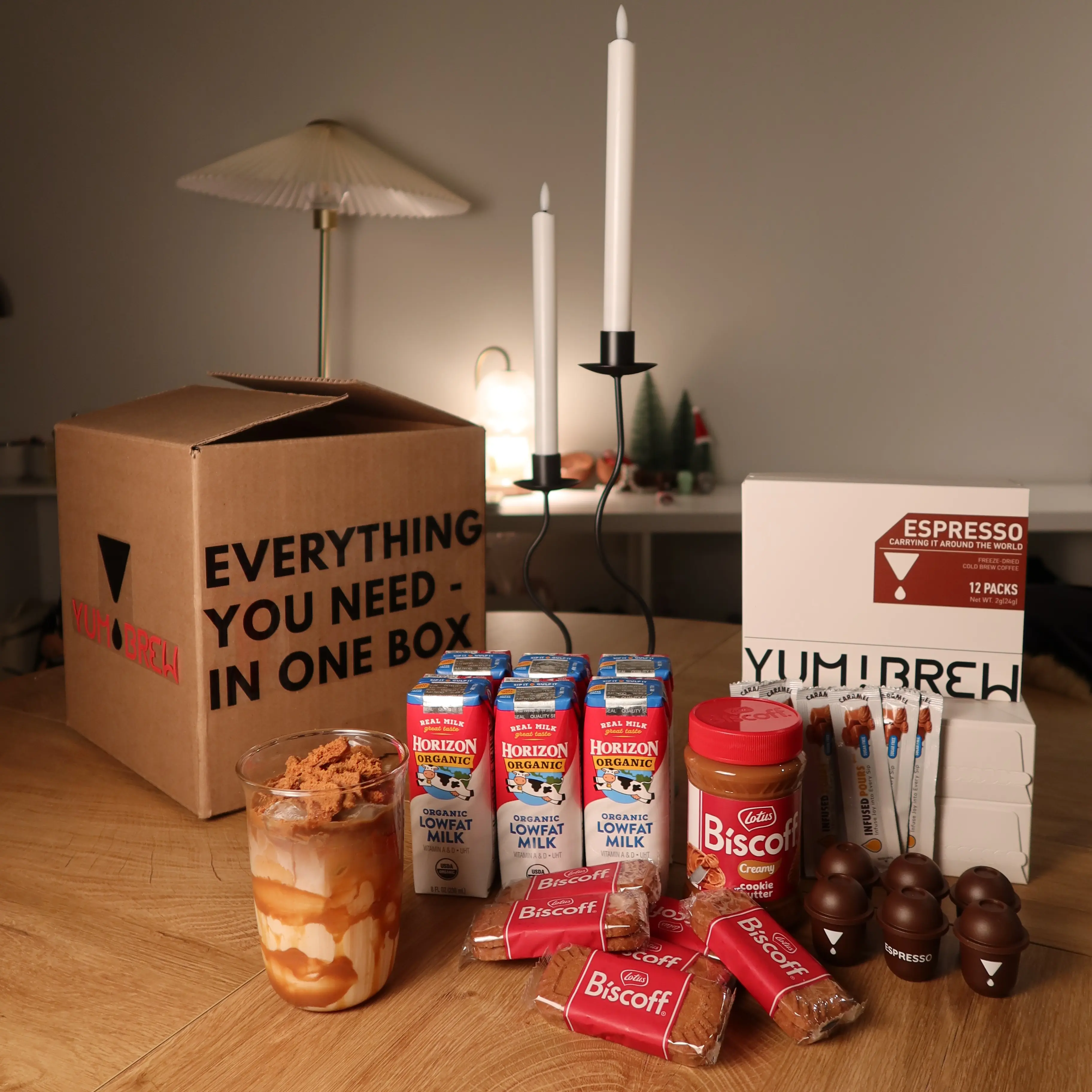 YumBrew Special Recipe Biscoff Latte Kit - Deluxe Coffee Set with Freeze-Dried Espresso Coffee, Biscoff Cookie Butter, Horizon Low-Fat Milk, Caramel Syrup for 6 Lattes