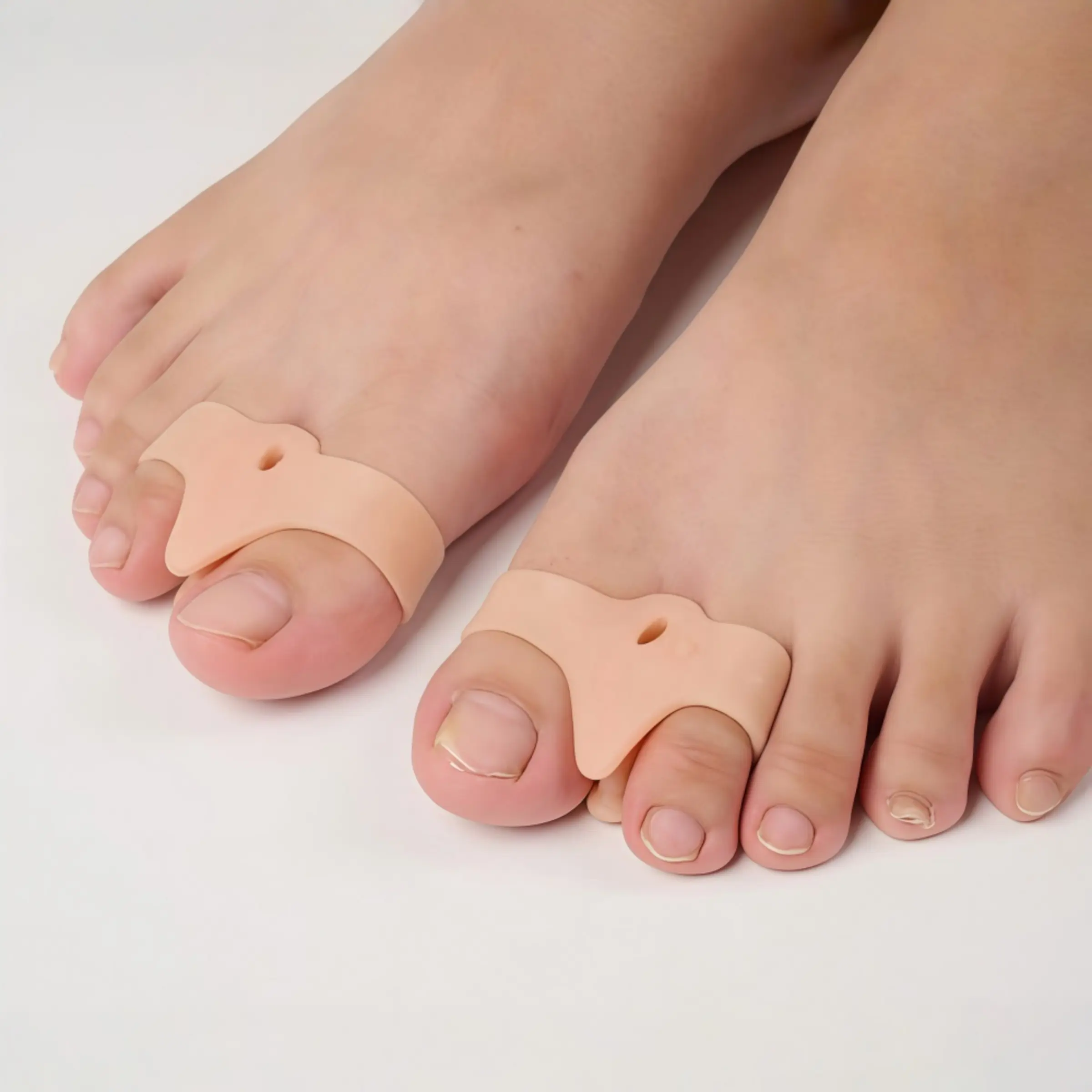 2pcs Toe Separators For Overlapping Toes Women Men, Pedicure Care Tool, Gel Toe Spacers With 2 Loops For Feet, Pedicure Tools