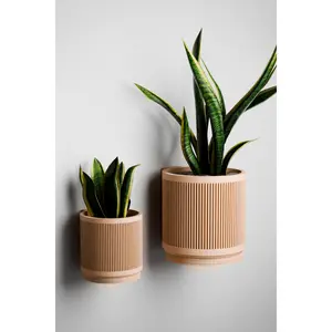 Hanging STREAM Wall Planter - Ribbed Wall-Mounted Pot for Modern Interiors