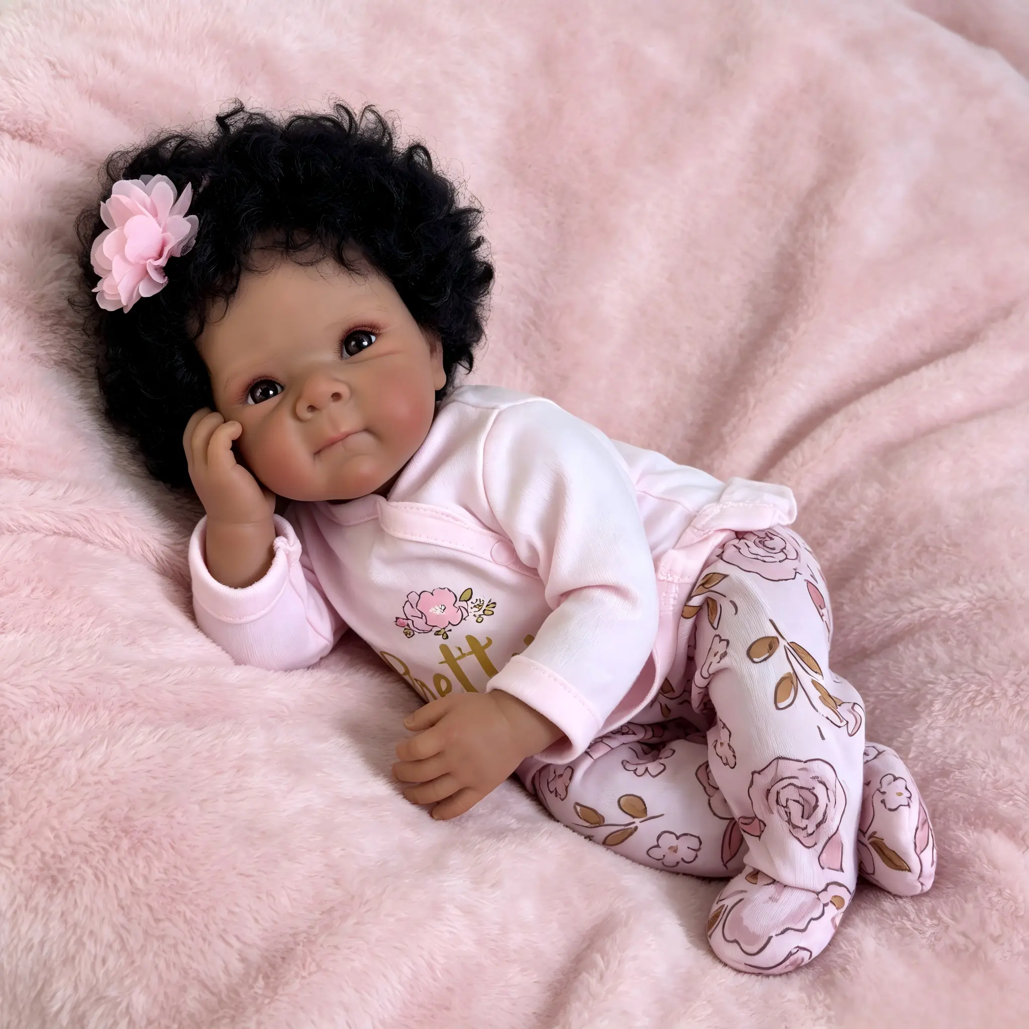 Bettie 18inch 45cm Lifelike Reborn Baby Dolls Girl Black African American Realistic Baby Doll Newborn Toddler Dolls Real Life Reborn Dolls with Accessories Christmas Gift for Child Ag3+ Collector year birthday present toys Curly Hair sale