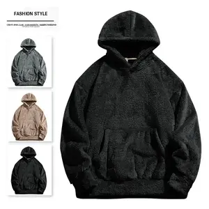 Black fleece hoodie with a retro American vibe, made of faux lamb wool for excellent warmth. The hooded design protects against wind, and the large kangaroo pocket is practical. Available in multiple colors, perfect for winter warmth.
