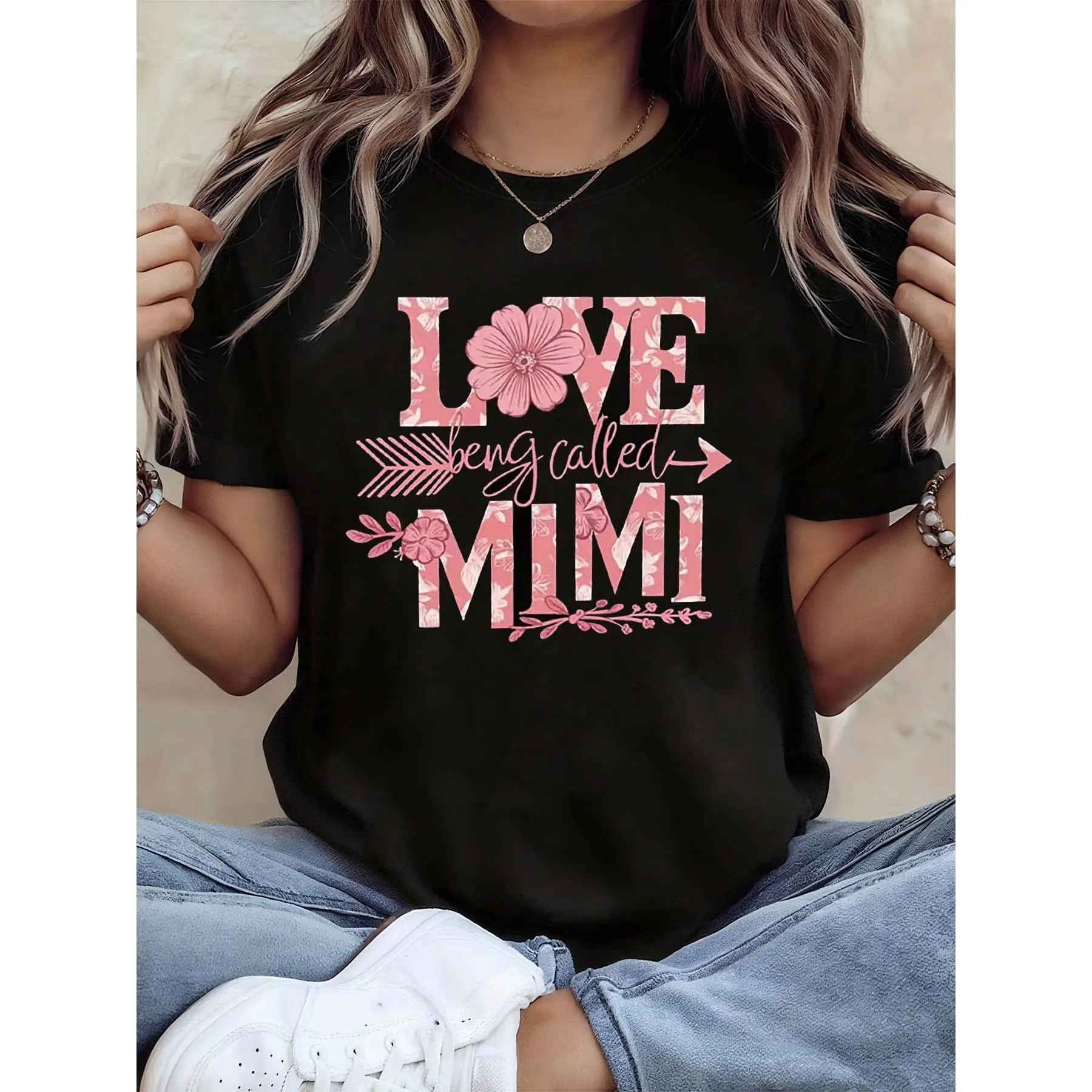 Women's "Love Being Called Mimi" T-Shirt - Cute Mimi Print Short Sleeve Top, Non- Blouse Suitable for Family Gatherings, Grandma Outfits & Daily Wear, Spring Summer Casual Machine Washable T-Shirts