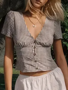 Women's Plaid Print V Neck Short Sleeve Blouse, Button Front Shirt, Casual Curved Hem Top for Summer, Fashion Women's Top for Daily Wear