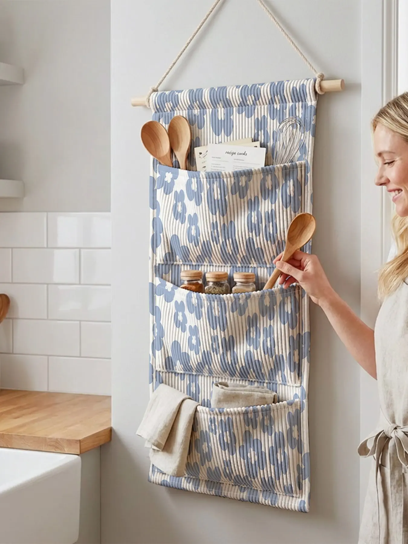 1pc Kitchen Door Hanging Storage Bag, Floral Pattern, 3-Tier Multi-Compartment, Organize Utensils, Spices, Towels, Small Items, Essential for Rentals