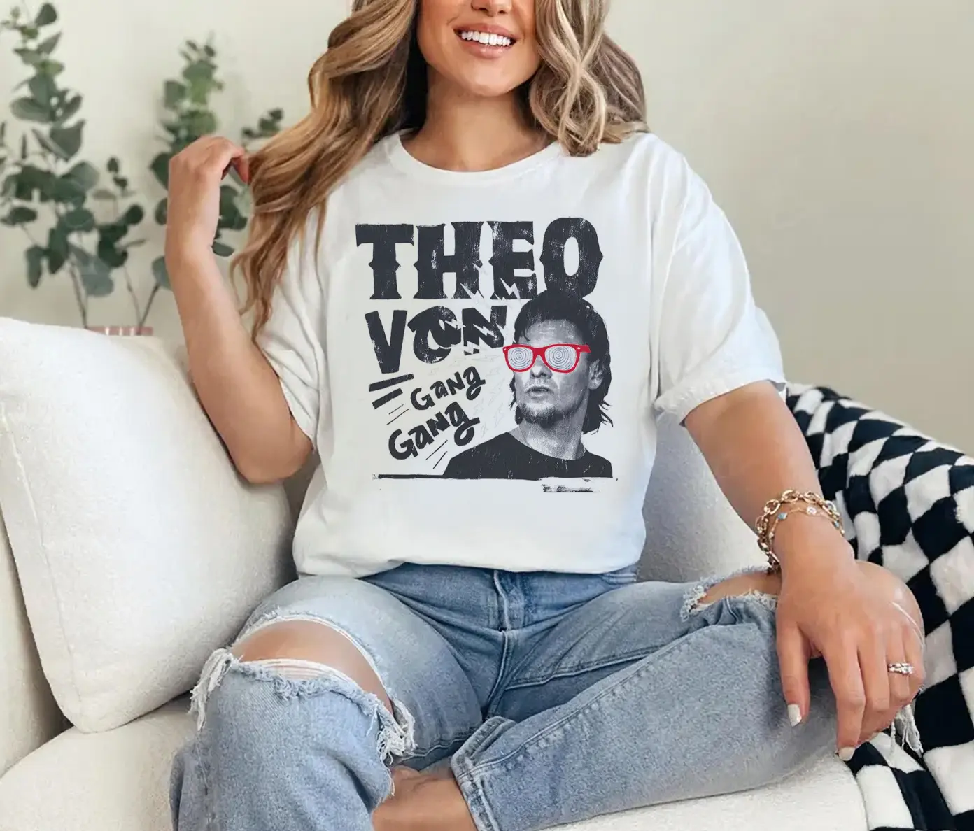 Theo von merch asammor Unisex T-Shirt HM0031
