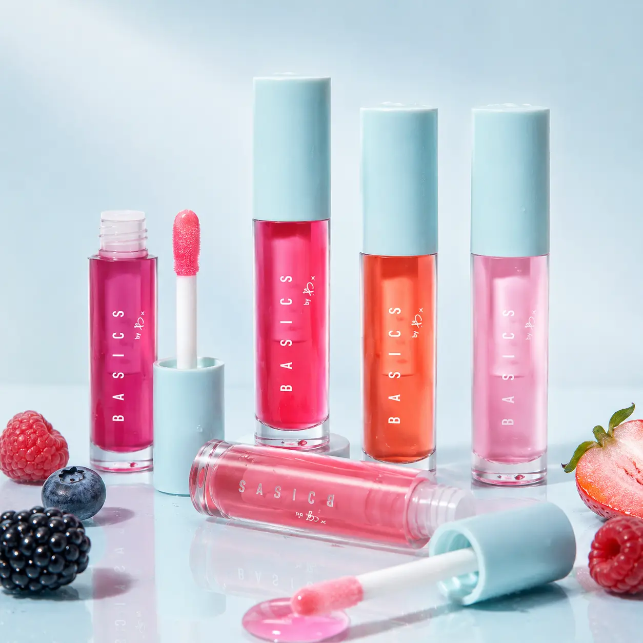 Basics by B Luxe Hydrating Lip Oil - Lightweight Lipgloss, Vegan Cruelty-Free Cosmetic, Berry Scented Tinted Lip Glow, Shea Butter + Jojoba Oil, 4H Moisture, Colorless Compact for Daily Hydrate Needs