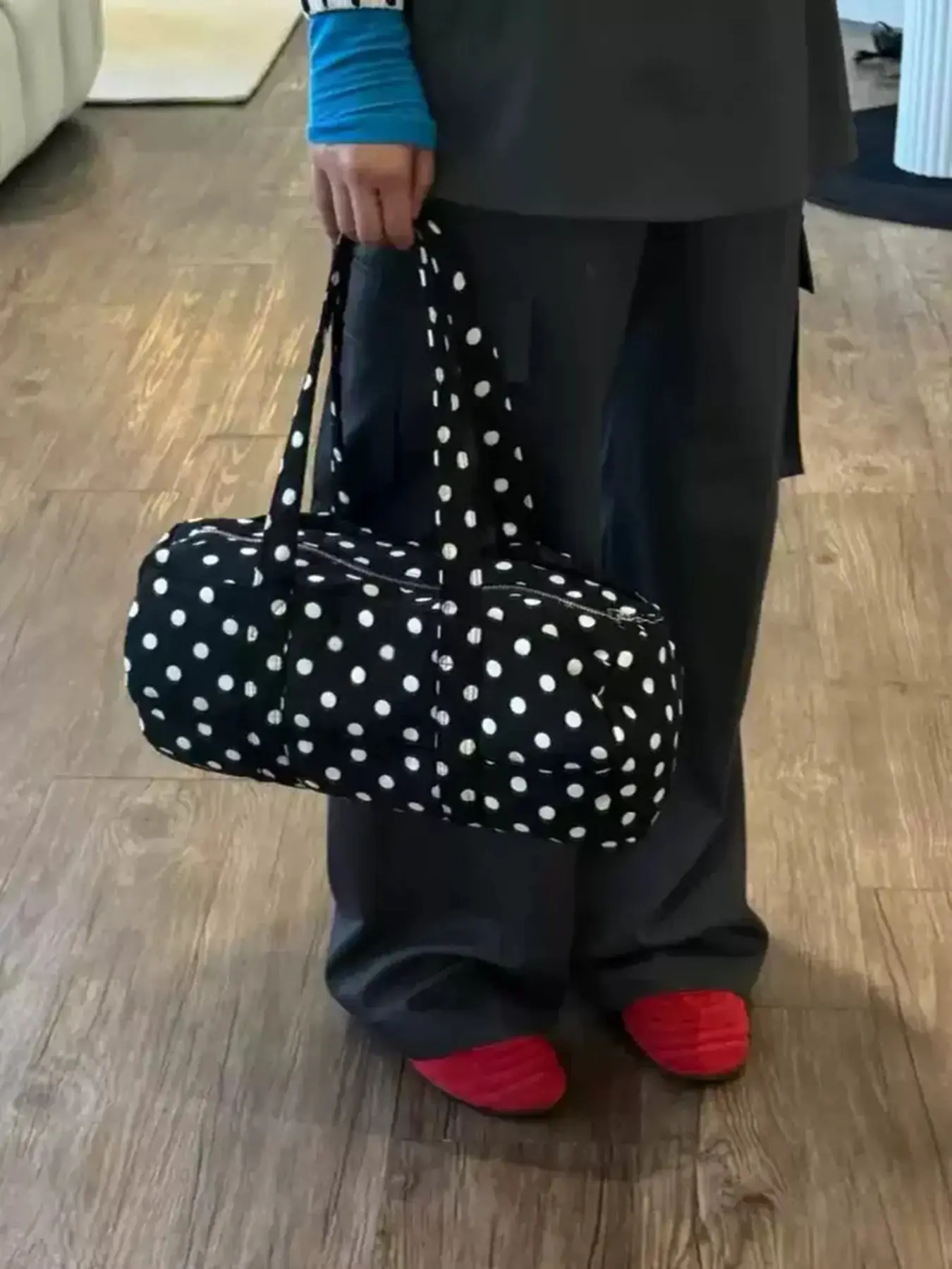 Artsy bag, artistic style retro polka dot cylindrical handbag, practical texture, large capacity, niche design vintage shoulder bag, lightweight and easy to carry, Daily Commute Bag, suitable for commuting to work, outdoor travel, Casual Commuter Bag