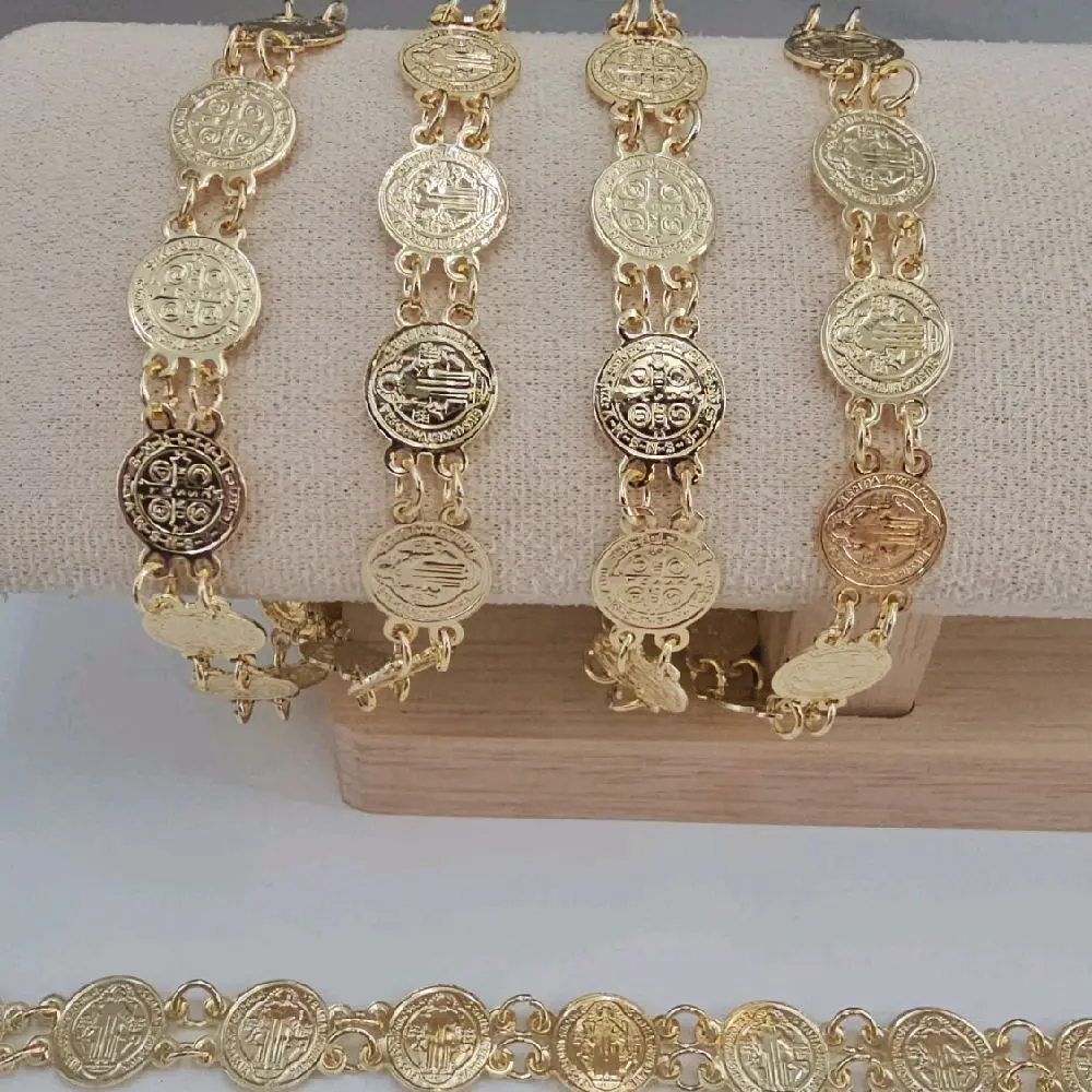 (163)San benito Bracelet.  size. 8-9 inch 14K Gold laminated