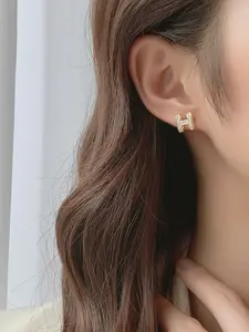 1 Pair H Letter Full Diamond Earrings Elegant Luxury for Office and Daily Wear, Fashion Statement for Women, Ear Studs