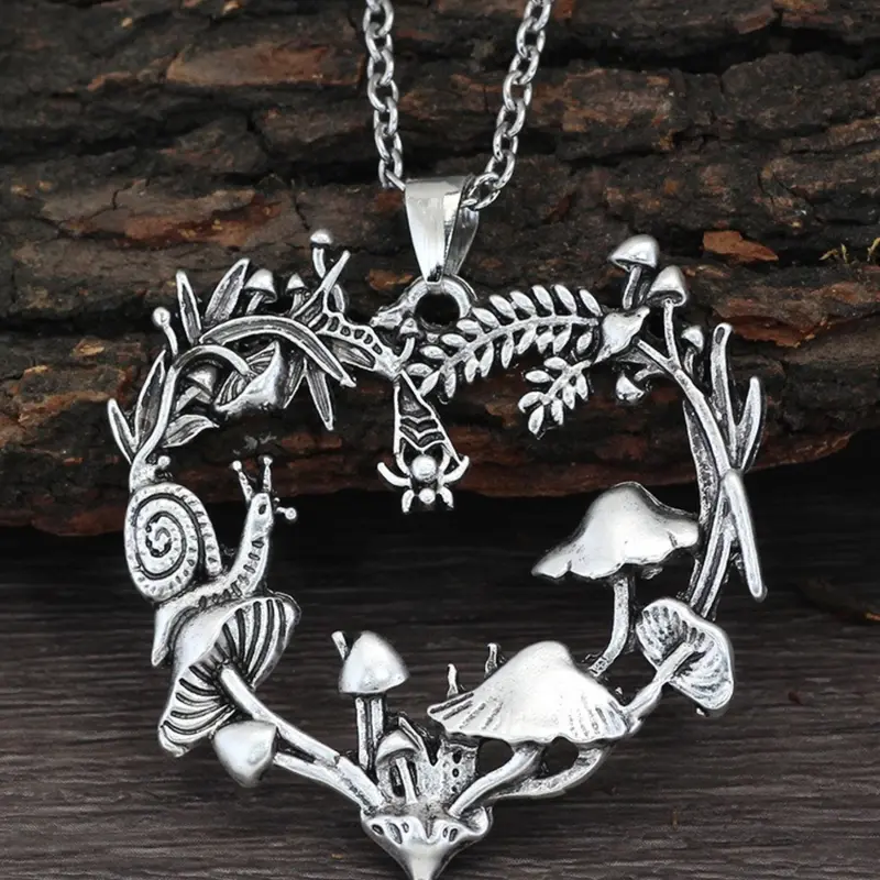 Vintage Unique Cute Boho Fashion Mushroom Snail Love Plant Pendant Charm Necklace for Woman Vacation Music Festival Party Boho Style Christmas Day All Saints' Day Fashionable Accessory